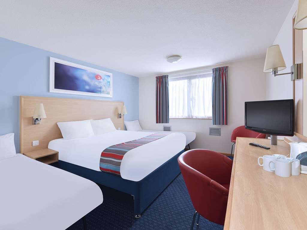 Travelodge Birmingham Sutton Coldfield Habitación foto